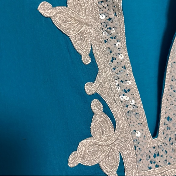 Chicos Tunic Top Embroidered Womens Size 2 Large Sequins Beachy Boho Capri Blue - Picture 7 of 11